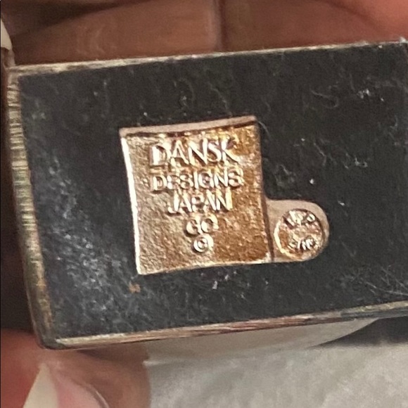 Vintage Sliver Hippo Paperweight - Picture 6 of 6